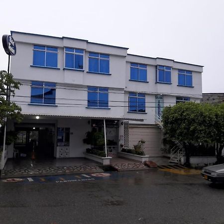 Hotel Tania Caucasia Exterior photo
